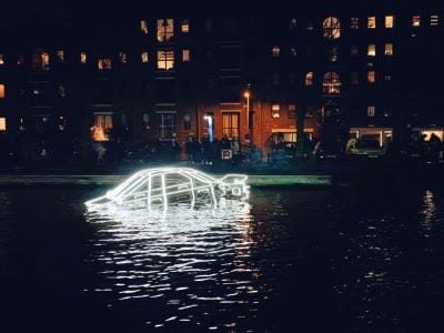 Surface Tension by Tom Biddulph & Barbara Ryan
Amsterdam Light Festival
