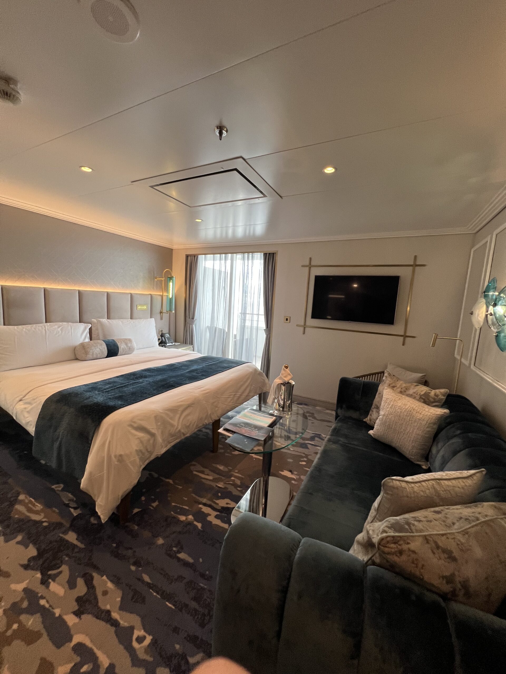 Cruise Stateroom